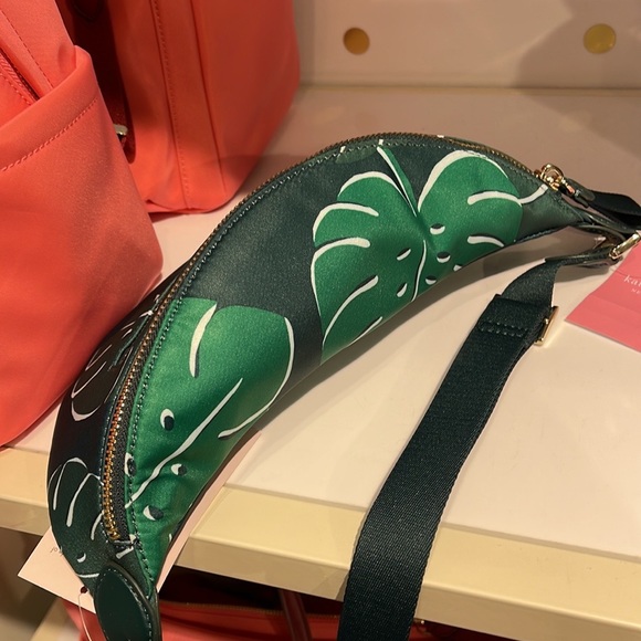 Kate Spade Chelsea Monstera Leaves Print Nylon Belt Bag Fanny Pack Green Multi - Picture 3 of 16